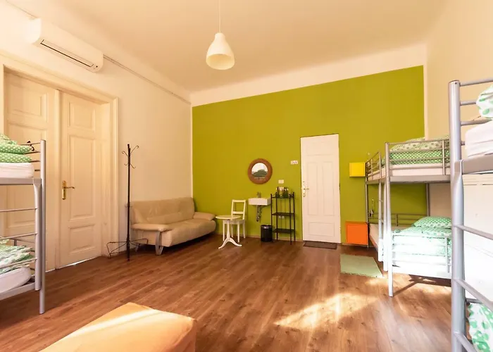 旅馆 弗卢克斯旅馆